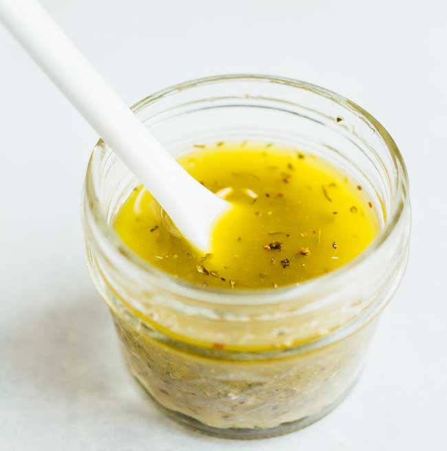 hat-chia-lam-nuoc-sot-salad